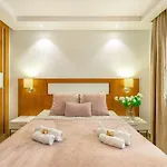 Albatros Garden & Heated Pool Appartamento