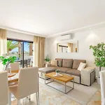 Albatros Garden & Heated Pool