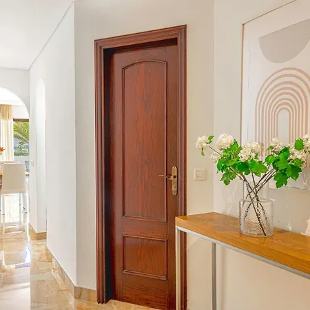 Albatros Garden & Heated Pool *