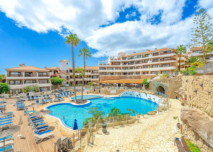 Albatros Garden & Heated Pool Apartman