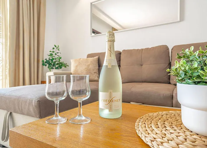 Albatros Garden & Heated Pool Appartement